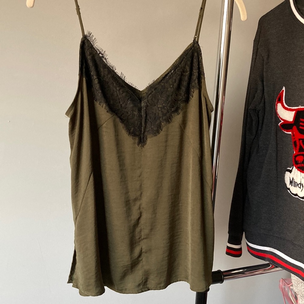 Express Silky Lace Tank - Green, Size Small.